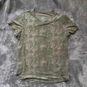 Kuhl KONSTANCE Womens Size M Short-Sleeve Green Camo T-Shirt